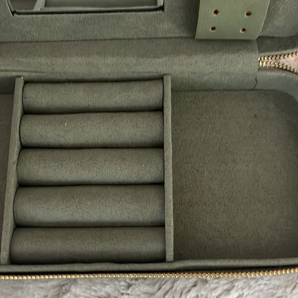 West Emory Jewelry Case - Sage Green - Like New!! - Picture 4 of 5